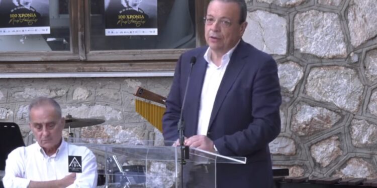 Ο Μίκης Θεοδωράκης μπόλιασε τη συνείδηση του λαού με αξιοπρέπεια και πολιτισμό