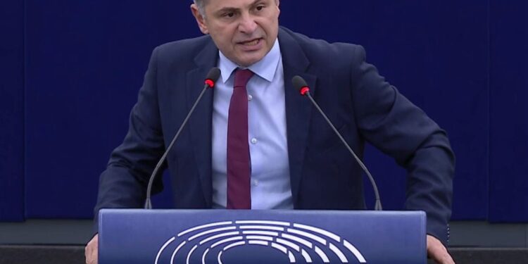 Υπερψηφίστηκε από τις αρμόδιες επιτροπές η έκθεση Φαραντούρη για τους Στόχους Βιώσιμης Ανάπτυξης του ΟΗΕ