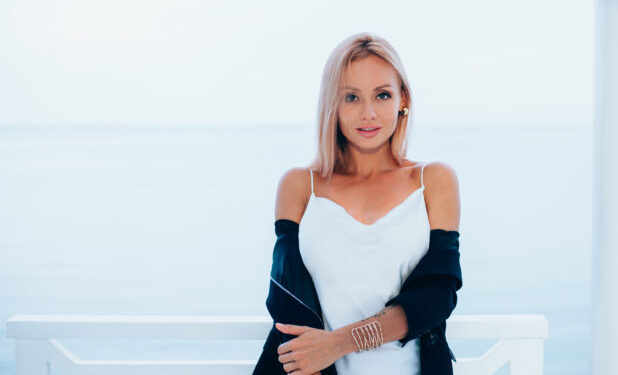 Έκανε μήνυση στον πατέρα της