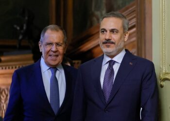 Επικοινωνία Φιντάν – Λαβρόφ με φόντο τη σύρραξη Ιράν