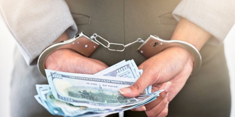 Συνελλήφθη 33χρονος αλλοδαπός που αφαίρεσε από Βρετανική τράπεζα πάνω απο ένα εκατ. λίρες