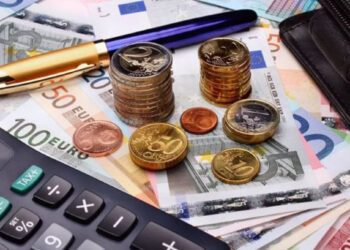 Φόρος εισοδήματος: Πότε θα αρχίσει να «ψαλιδίζεται» η έκπτωση 3% στην καταβολή του