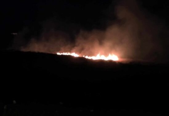 Φωτιά στον Προφήτη Ηλία Μυτιλήνης – Χωρίς ρεύμα η ευρύτερη περιοχή