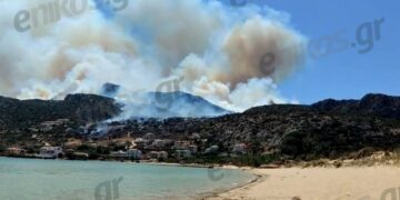 Φωτιά στην Μονεμβασιά: Επιχειρούν 4 αεροσκάφη και ελικόπτερο