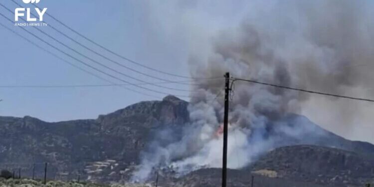 Μήνυμα του 112 για τη φωτιά στην περιοχή Καραβοστάσι