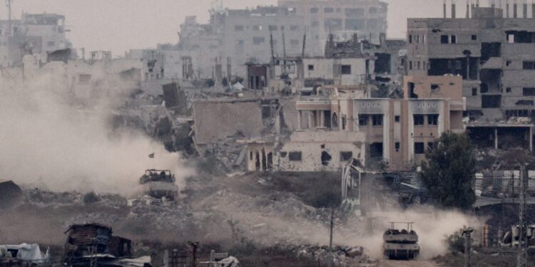 Τριανταπέντε νεκροί από ισραηλινά πυρά κοντά σε χώρο διανομής βοήθειας, σύμφωνα με υγειονομικούς