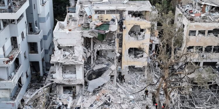 Εικόνες από την καταστροφή στο Ισραήλ κυκλοφορούν μεταξύ των κατοίκων στον παλαιστινιακό θύλακα