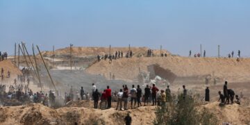 Τουλάχιστον 31 νεκροί μετά την επίθεση του Ισραήλ κοντά σε σημείο διανομής βοήθεας