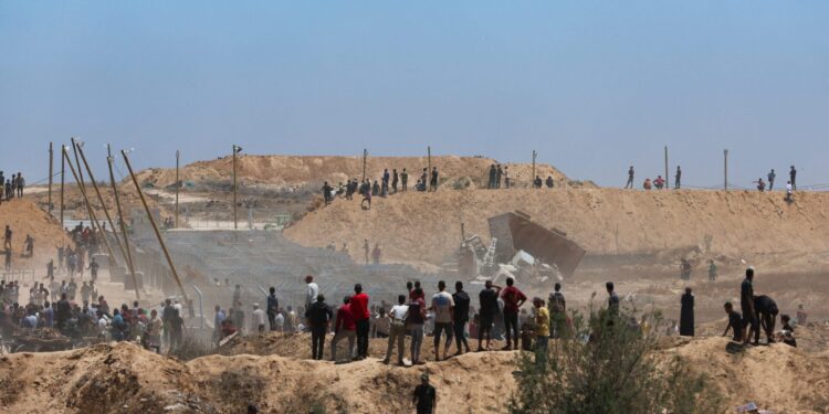 Τουλάχιστον 31 νεκροί μετά την επίθεση του Ισραήλ κοντά σε σημείο διανομής βοήθεας