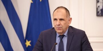 Τηλεφωνική συνομιλία Γεραπετρίτη με τον υπουργό Εξωτερικών του Λιβάνου