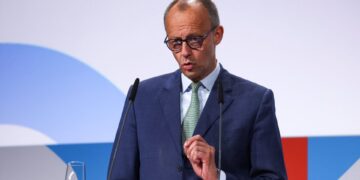 Ο Μερτς λέει ότι η δικαστική απόφαση δεν θα σταματήσει τον αυστηροποίηση της μεταναστευτικής πολιτικής