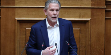 Γερουλάνος στον Realfm 97,8: Ο κύριος Μητσοτάκης κάνει μονομερή εξωτερική πολιτική