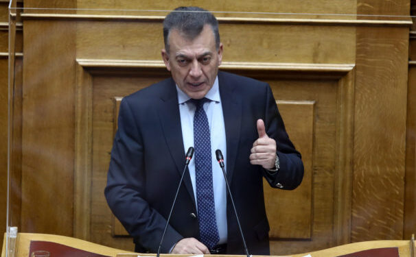 Μήνυμα Βρούτση στους «αιώνιους»: Θα τους περιμένω την Τετάρτη έως τις 15:00