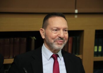 Γ. Στουρνάρας Να μετατραπεί το ευρώ σε αποθεματικό νόμισμα