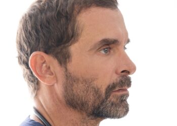 Επιστρέφει πιο καθηλωτικός από ποτέ