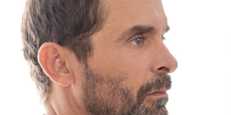 Επιστρέφει πιο καθηλωτικός από ποτέ