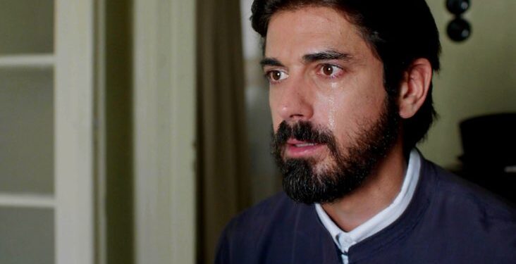 Η Χλόη δεν τολμά να πει την αλήθεια στον Πέτρο