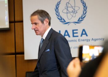 Ο επικεφαλής του ΙΑΕΑ προτείνει συνάντηση με τον Ιρανό υπουργό Εξωτερικών