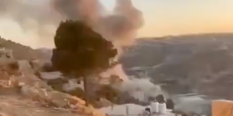 Οι Χούθι δηλώνουν ότι στοχοθέτησαν το Ισραήλ με βαλλιστικούς πυραύλους σε συντονισμό με το Ιράν