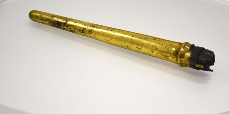 Αποκαλύφθηκε το μυστικό ενός δόρατος 1.100 ετών με χρυσή επένδυση