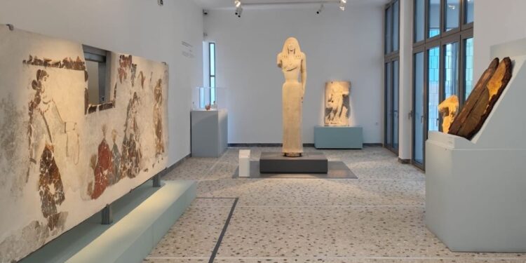 Εγκαινιάστηκε το πλήρως ανακαινισμένο Αρχαιολογικό Μουσείο