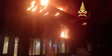 Φωτιά στο προπονητικό κέντρο της Φιορεντίνα – Στο νοσοκομείο τρεις παίκτες από τις ακαδημίες, σοβαρές ζημιές