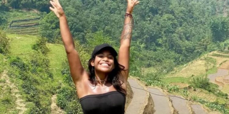 Influencer πέθανε αφού έμεινε εγκλωβισμένη σε ενεργό ηφαιστείου για 4 ημέρες