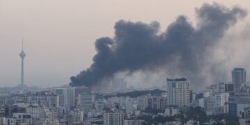 Σειρήνες ηχούν ξανά στο Ισραήλ – Συναγερμός για νέο μπαράζ πυραυλικών επιθέσεων από το Ιράν