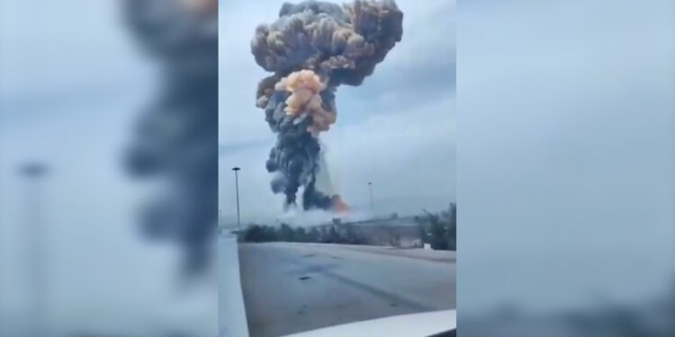 Ιράν: Ισχυρή έκρηξη στην πόλη Μπουσέρ όπου βρίσκεται πυρηνικός σταθμός