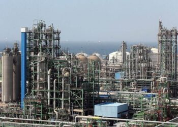 Ιράν: Καμία ζημιά στα διυλιστήρια και τις κύριες αποθήκες καυσίμων