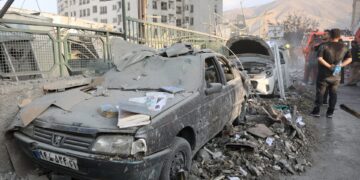 Πώς θα απαντήσει το Ιράν; Τα πέντε σενάρια μετά την επίθεση του Ισραήλ στην Τεχεράνη