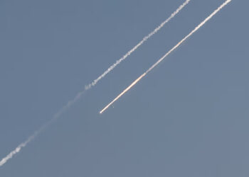 Ισραήλ: Νέα εκτόξευση βαλλιστικών πυραύλων από το Ιράν