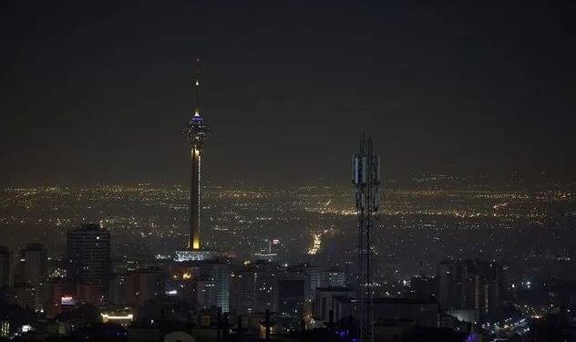 Σειρά ισχυρών εκρήξεων στην Τεχεράνη