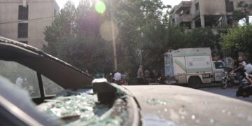 Τοπικά ΜΜΕ Ιράν: «Στόχοι» αναχαιτίστηκαν στην Τεχεράνη – Ισχυρή έκρηξη στην πόλη Ισφαχάν