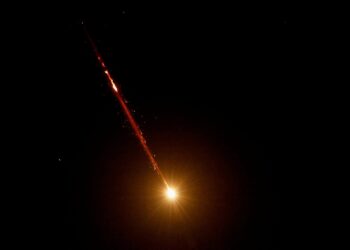 200 βαλλιστικοί πύραυλοι εκτοξεύθηκαν από το Ιράν στο Ισραήλ