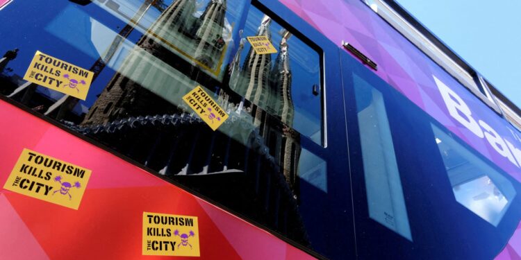 Αυξάνονται οι βραχυχρόνιες μισθώσεις παρά την προσπάθεια περιορισμού του υπερτουρισμού