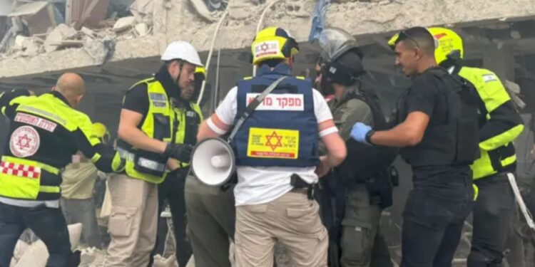 Τουλάχιστον 16 τραυματίες από την πυραυλική επίθεση του Ιράν