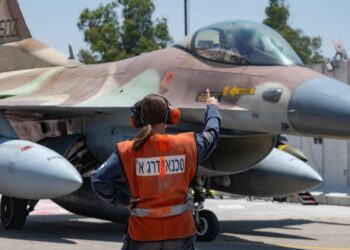 Μέση Ανατολή: Η μετωπική σύγκρουση Ιράν – Ισραήλ απειλεί με γενικευμένη σύρραξη την περιοχή