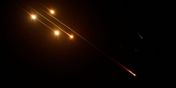 Γυναίκα, το πρώτο θύμα των ιρανικών επιθέσεων