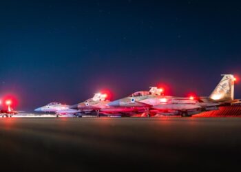 Ισραήλ: Στο «πιο μακρινό πλήγμα στα χρονικά» η Πολεμική Αεροπορία βομβαρδίζει ιρανικό αεροσκάφος στη Μασχάντ