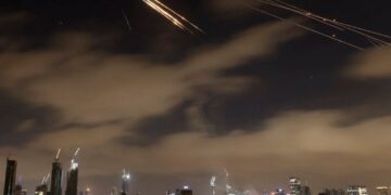 Οι αγωγοί πετρελαίου και οι γραμμές μεταφοράς καυσίμων στην Χάιφα έχουν υποστεί ζημιές από τις πυραυλικές επιθέσεις του Ιράν