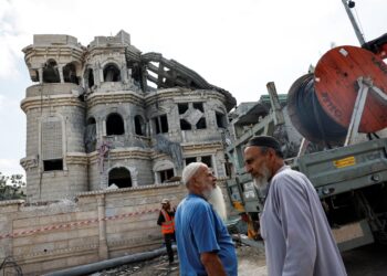 Ο ισραηλινός στρατός προειδοποιεί ότι αναμένει νέες επιθέσεις από το Ιράν