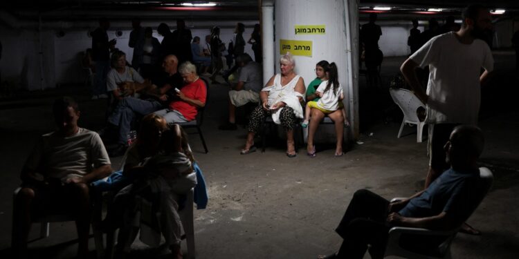 Το Ισραήλ εγκρίνει σχέδιο ανακαίνισης 500 δημόσιων και ανάπτυξης 1.000 κινητών καταφυγίων σε όλη τη χώρα