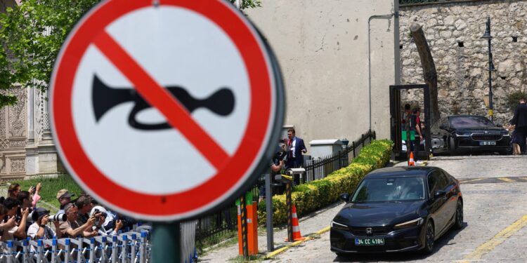 Συνάντηση Ουκρανών με Ευρωπαίους αξιωματούχους πριν τις διαπραγματεύσεις