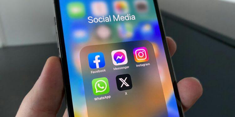 XChat: Ο Έλον Μασκ λανσάρει το δικό του messenger με δυνατότητα κλήσεων χωρίς χρήση αριθμού