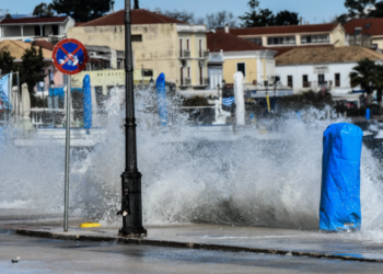 Weekly weather outlook: Windy start, gradual stabilization