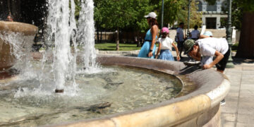 Θερμότερος του κανονικού αναμένεται ο Ιούλιος – Η μακροπρόθεσμη πρόγνωση του meteo μέσα από 400 σενάρια