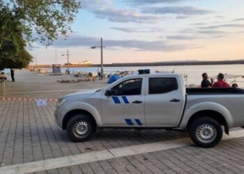 Εντοπίστηκε οβίδα στον βυθό του λιμανιού κατά τη διάρκεια εργασιών καθαρισμού