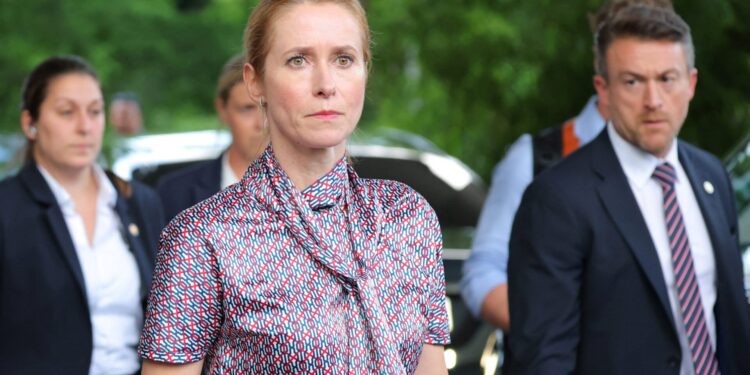 Καλεί σε αποκλιμάκωση, κανένα σχόλιο για την αμερικανική ανάμειξη