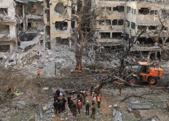 8 οι νεκροί από τις τελευταίες επιθέσεις του Ιράν στο Ισραήλ – Καταστροφές σε διυλιστήριο στη Χάιφα